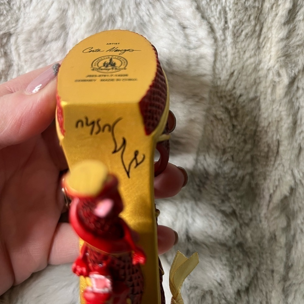 Disney mushu Mulan runway shoe ornament - Picture 7 of 8